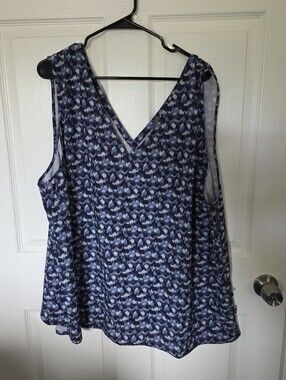 Eddie Bauer - Women's Navy Blue Patterned V-Neck Sleeveless Top NWT